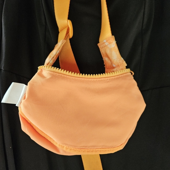 Orange Heart Pattern Crossbody Bag - Unbranded - Picture 9 of 9